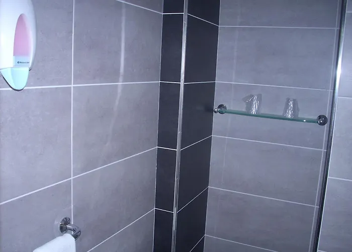 De Castilla Villares de la Reina