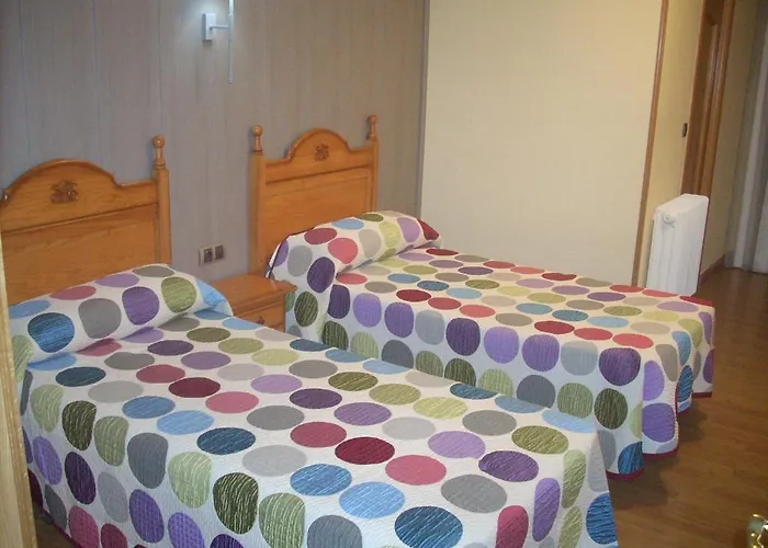 De Castilla Villares de la Reina